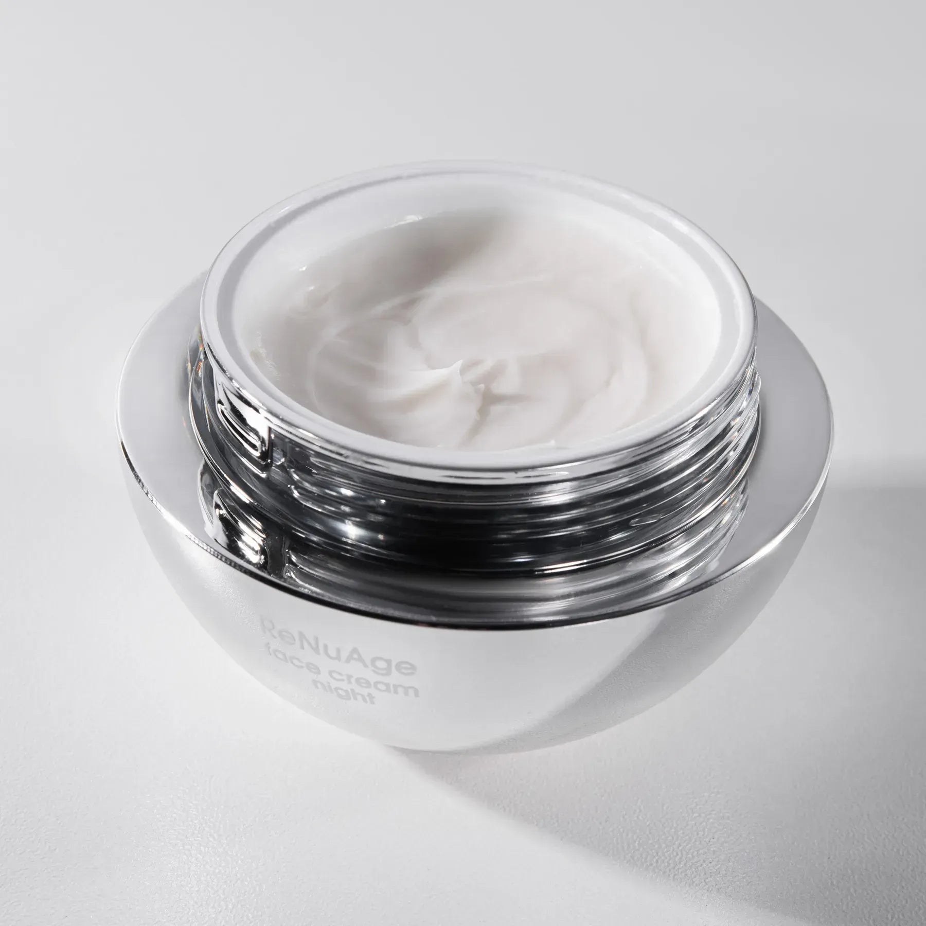 Krem na noc przeciwstarzeniowy do wszystkich rodzajów skóry Hillary ReNuAge CollaGenious Plump Night Cream, 50 ml