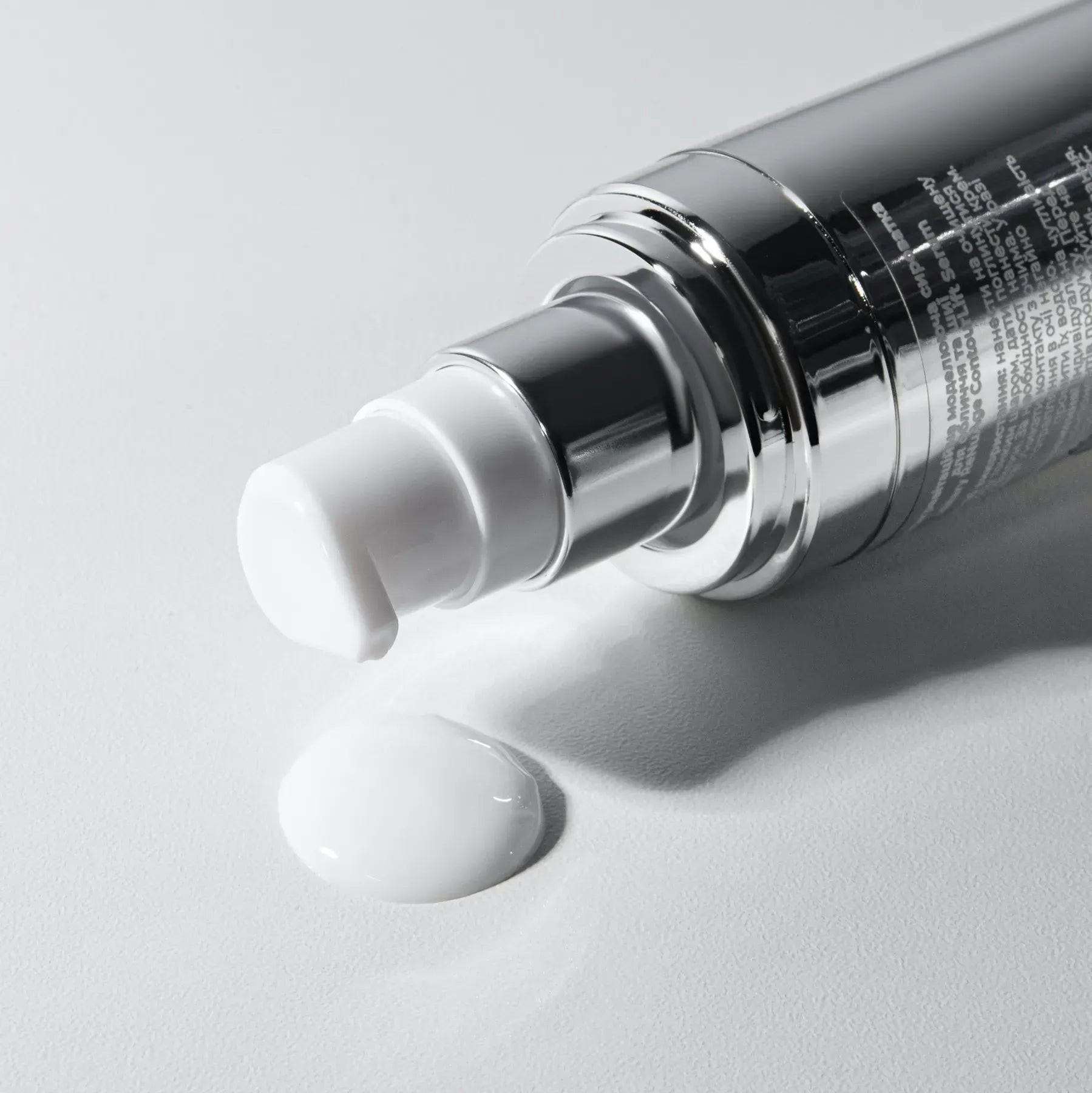 Zestaw przeciwstarzeniowych serum z egzosomami i retinolem ReNuAge Day & Night